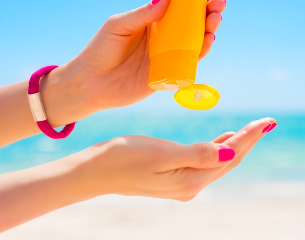 sunscreen-siriroj-beach